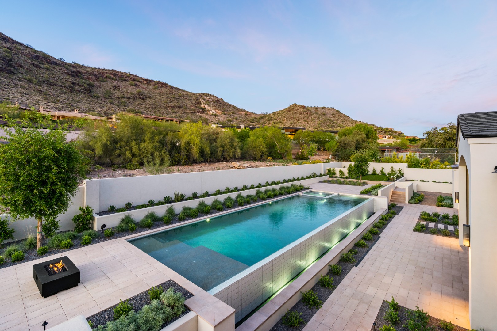 Custom pool and backyard design on Joshua Tree in Paradise Valley, AZ by Envy Pools