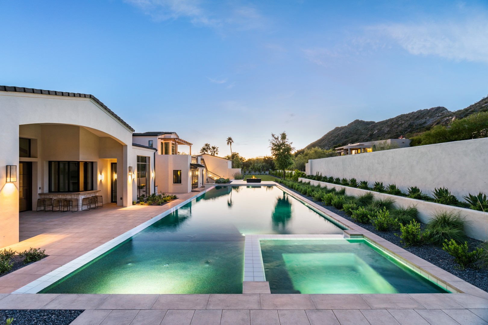 Custom pool and backyard design on Joshua Tree in Paradise Valley, AZ by Envy Pools