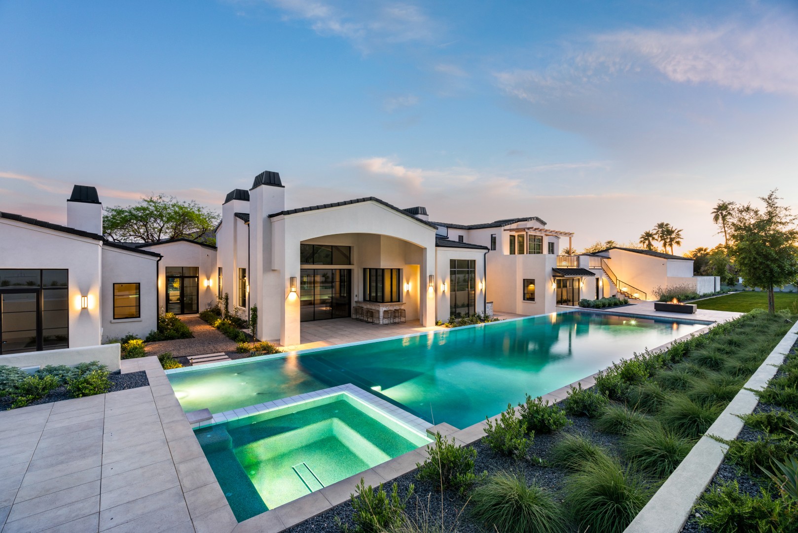 Custom pool and backyard design on Joshua Tree in Paradise Valley, AZ by Envy Pools