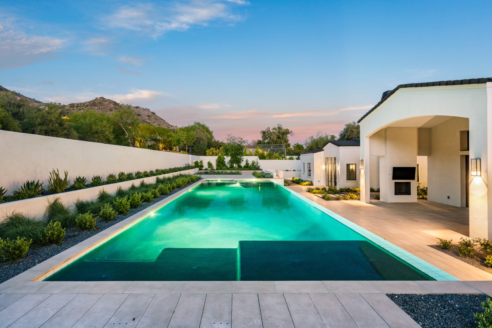 Custom pool and backyard design on Joshua Tree in Paradise Valley, AZ by Envy Pools