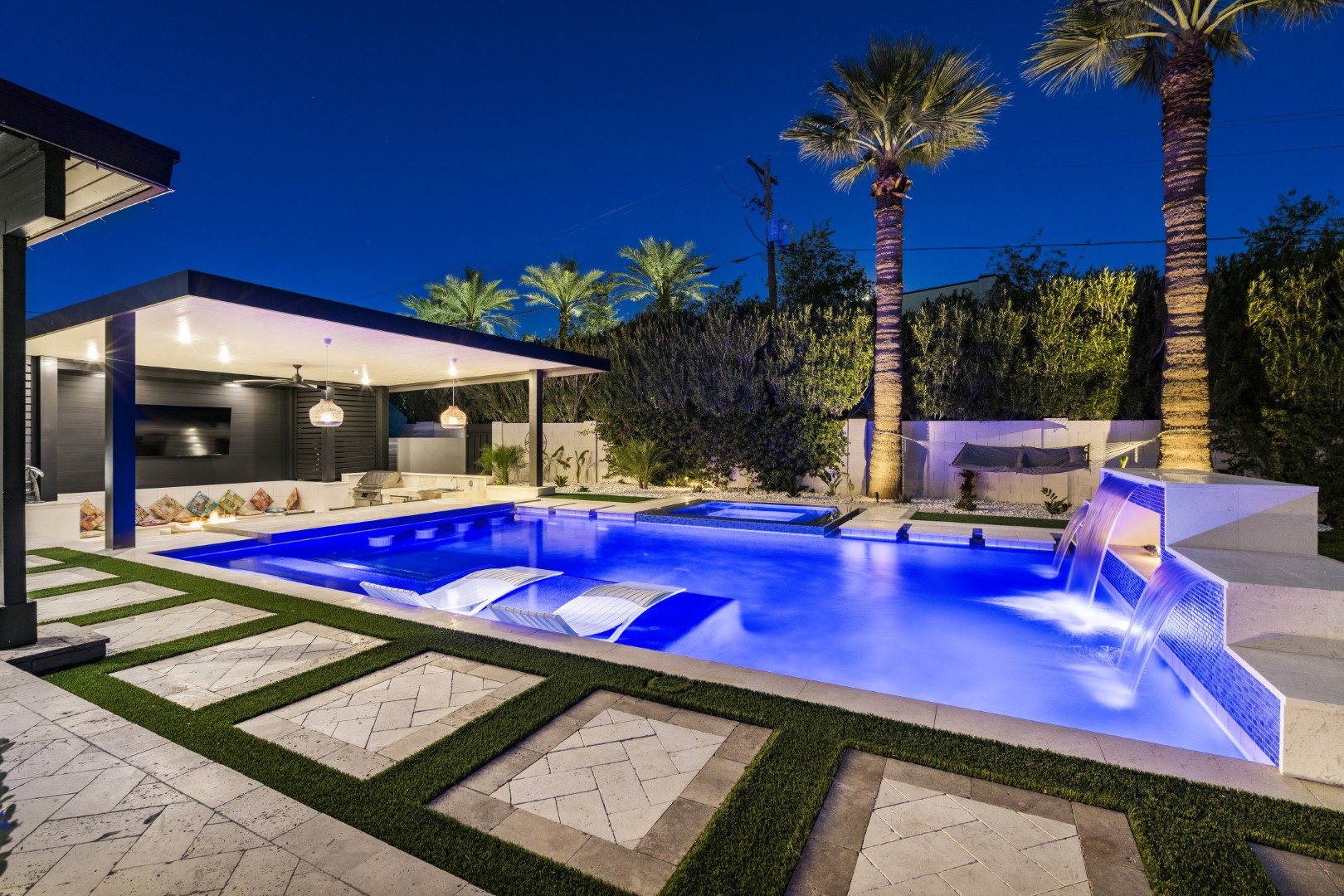 Custom pool and backyard design on 70th Street in Scottsdale, AZ by Envy Pools